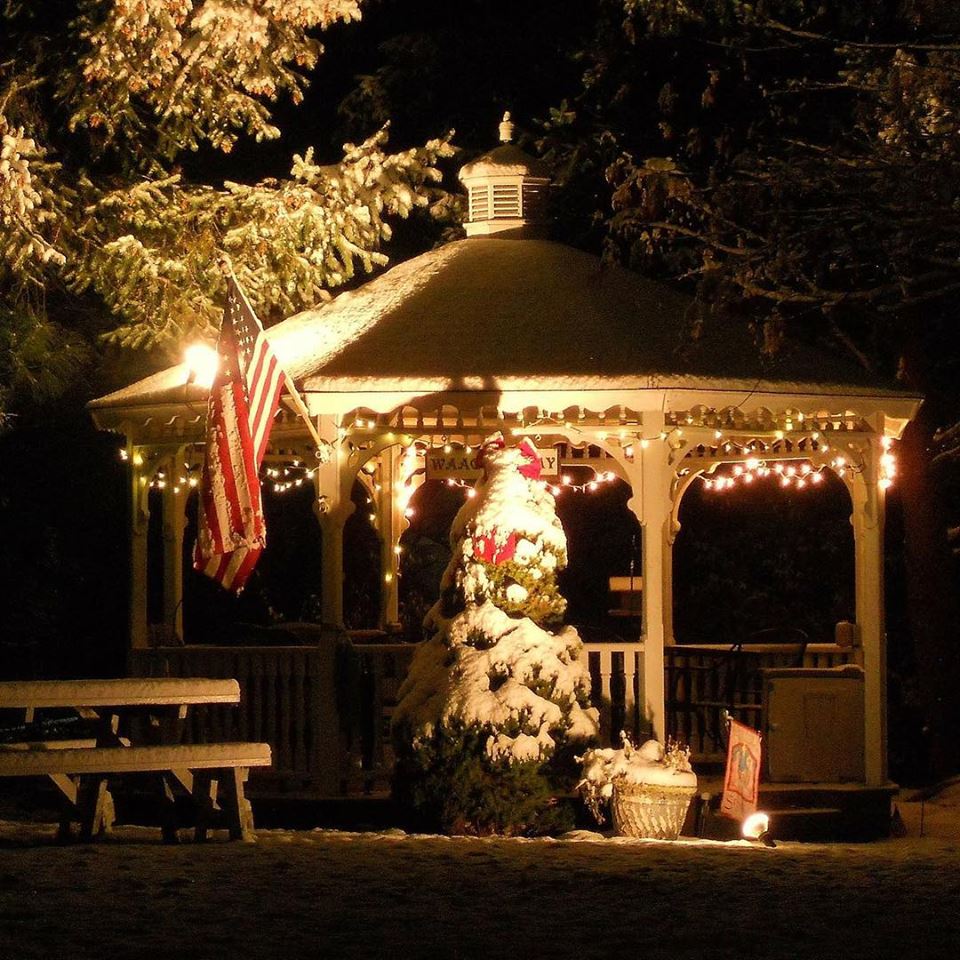 Live365 Holiday Station Feature: Christmas Katy