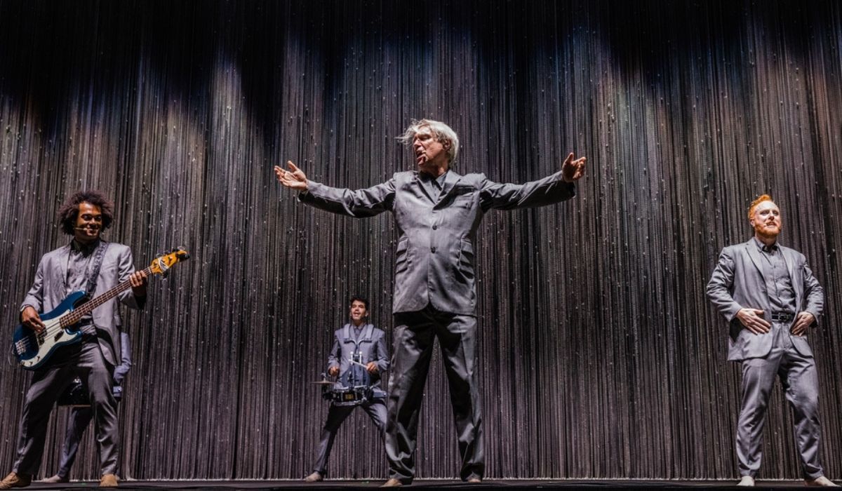 Watch David Byrne Perform Talking Heads Hits at First ‘American Utopia ...