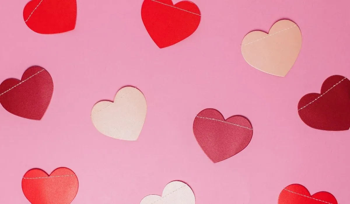 10 Songs to Play for Valentine's Day 2022