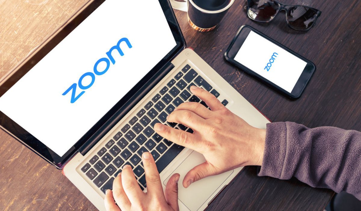 5 Reasons Why You Need Zoom as a Podcaster