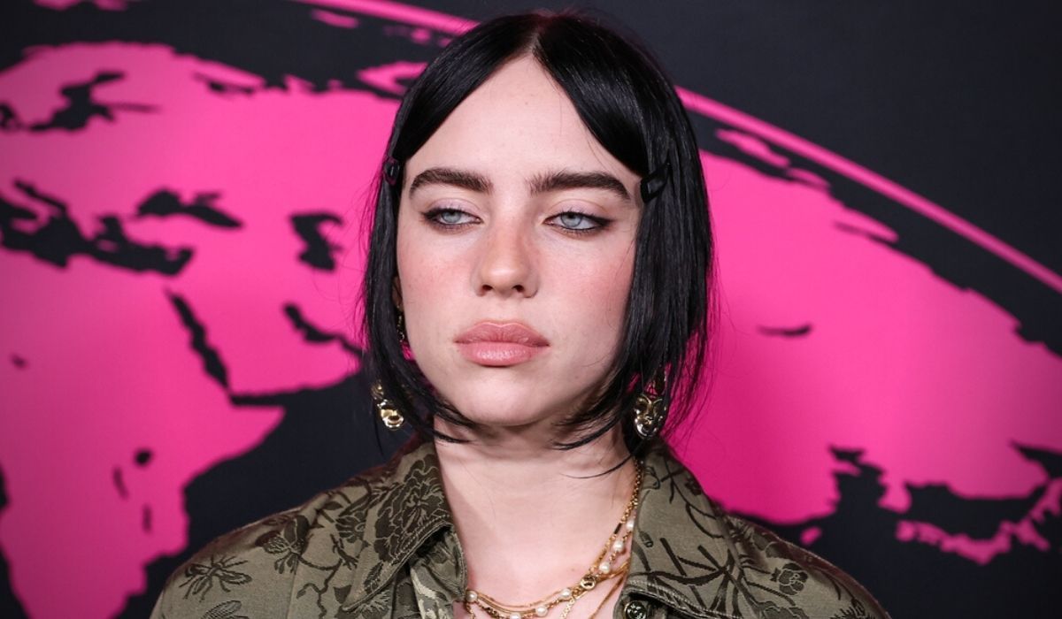 Billie Eilish Brings Out Special Guests Dave Grohl, Phoebe Bridgers ...