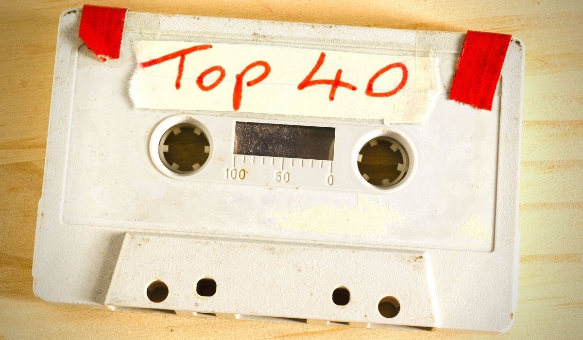 The Pros and Cons of Playing Top 40 on Your Radio Station