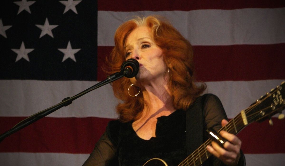 Top 10 Bonnie Raitt Songs