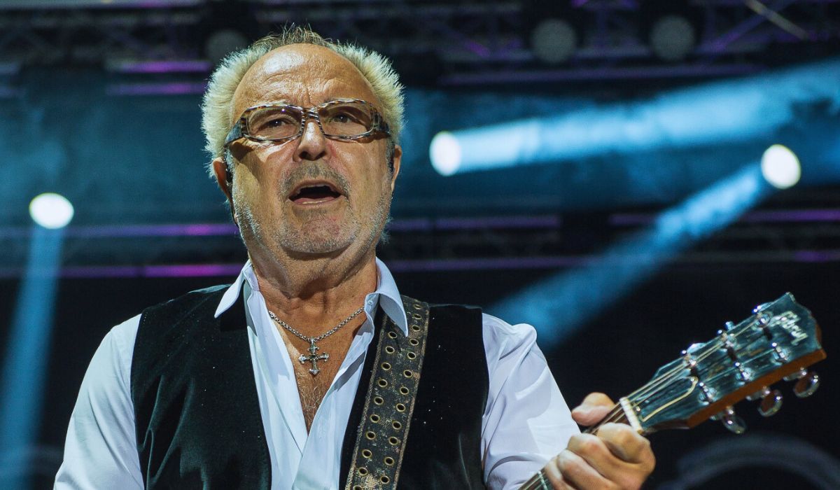 Foreigner Guitarist Mick Jones Reveals Battle with Parkinson’s Disease