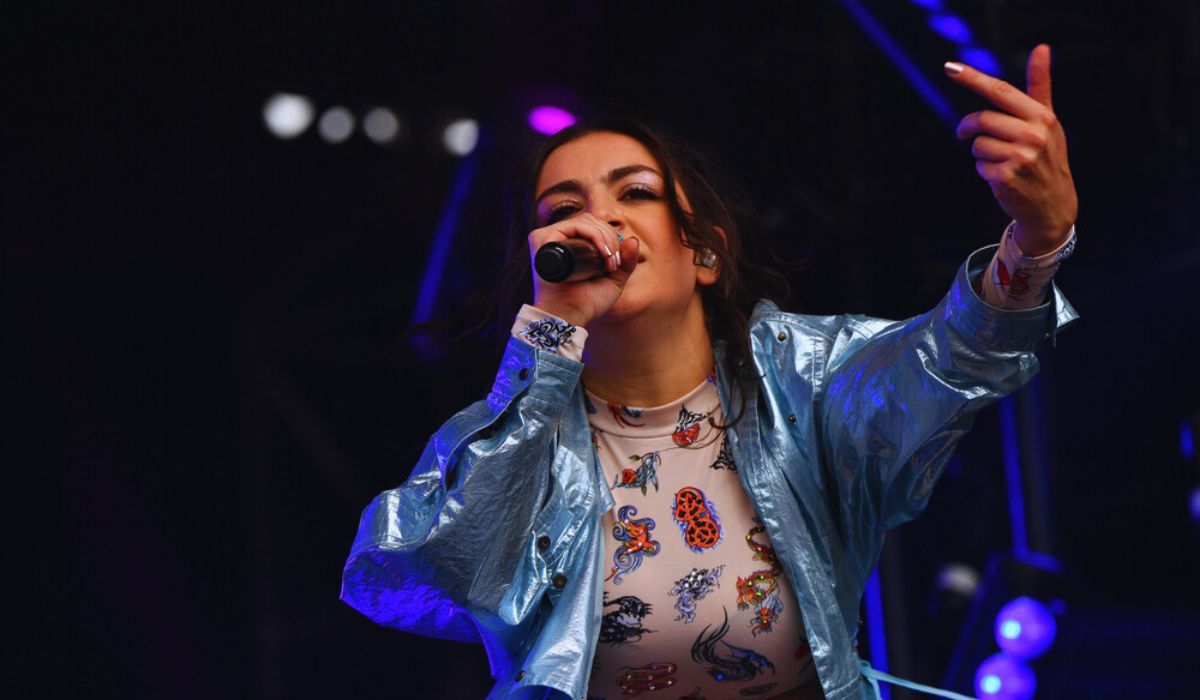 Charli XCX Announces Sixth Studio Album 'Brat'