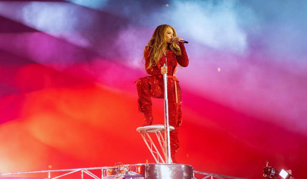 Beyoncé to Perform at NFL Christmas Day Halftime Show